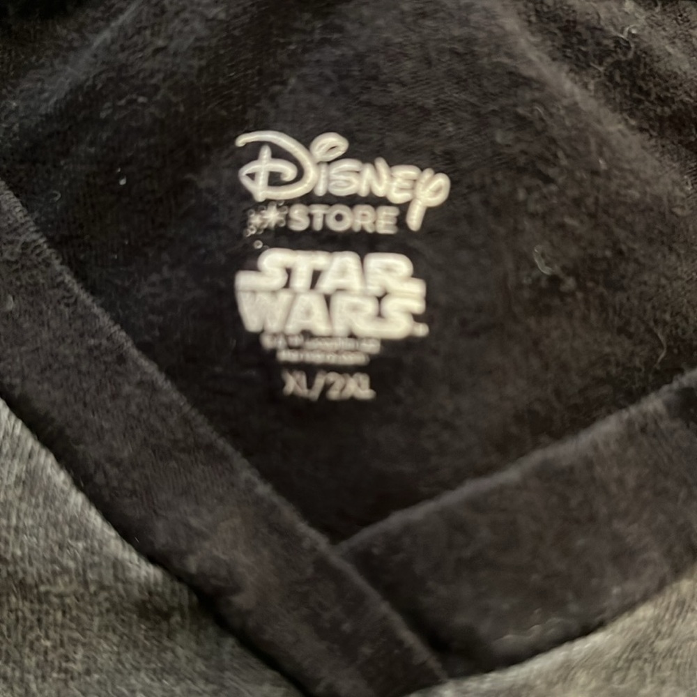Star Wars Disney Store V-Neck Tee T-shirt Short Sleeve Size XL - Picture 5 of 7